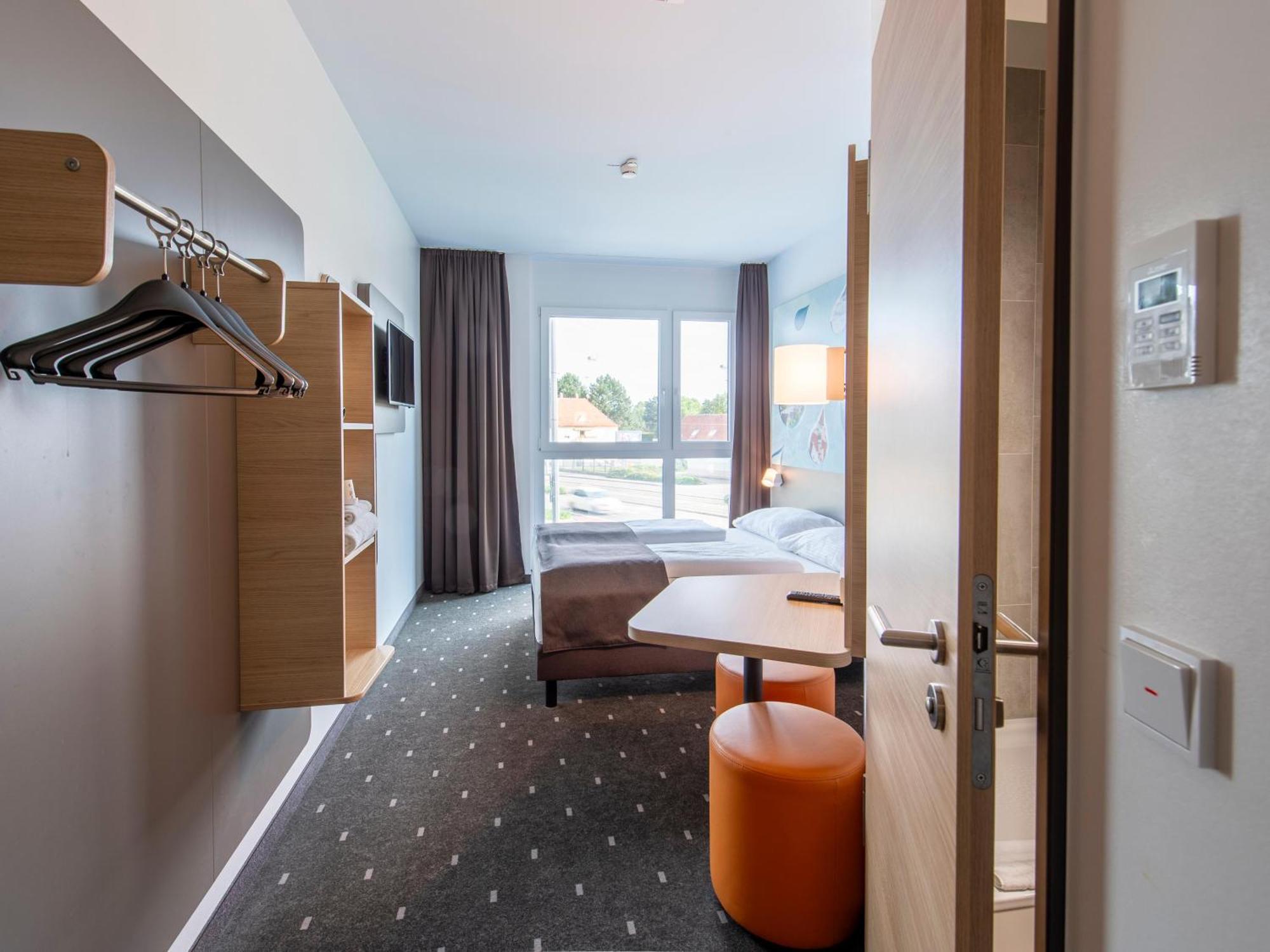 B&B Hotel Augsburg-Nord Exterior photo